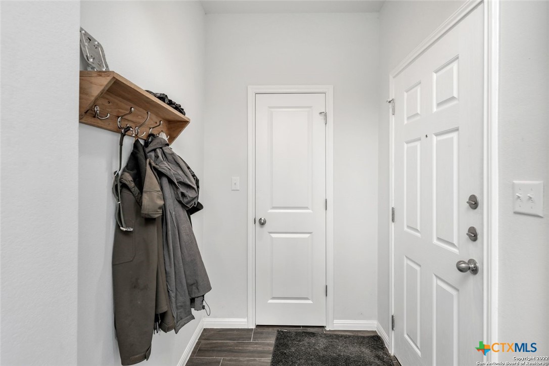 1121 Esplanade Parkway Property Photo 3