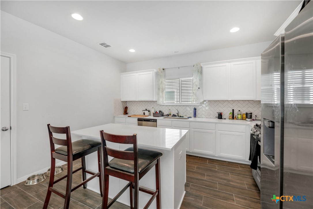 1121 Esplanade Parkway Property Photo 13