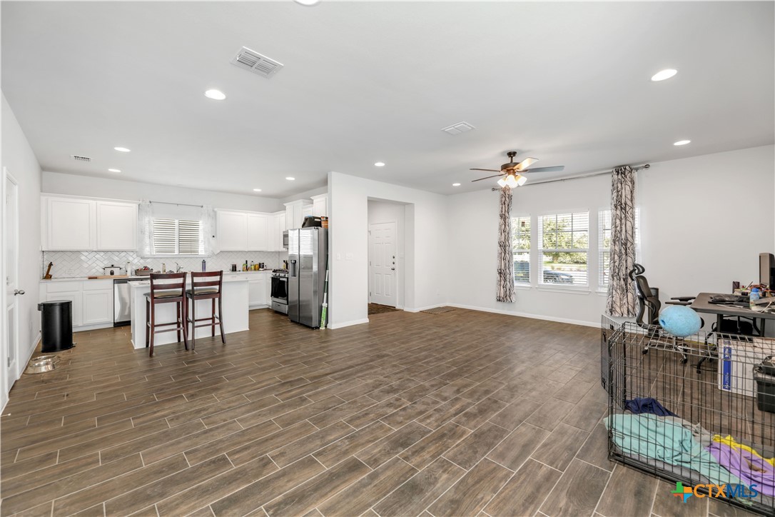 1121 Esplanade Parkway Property Photo 17