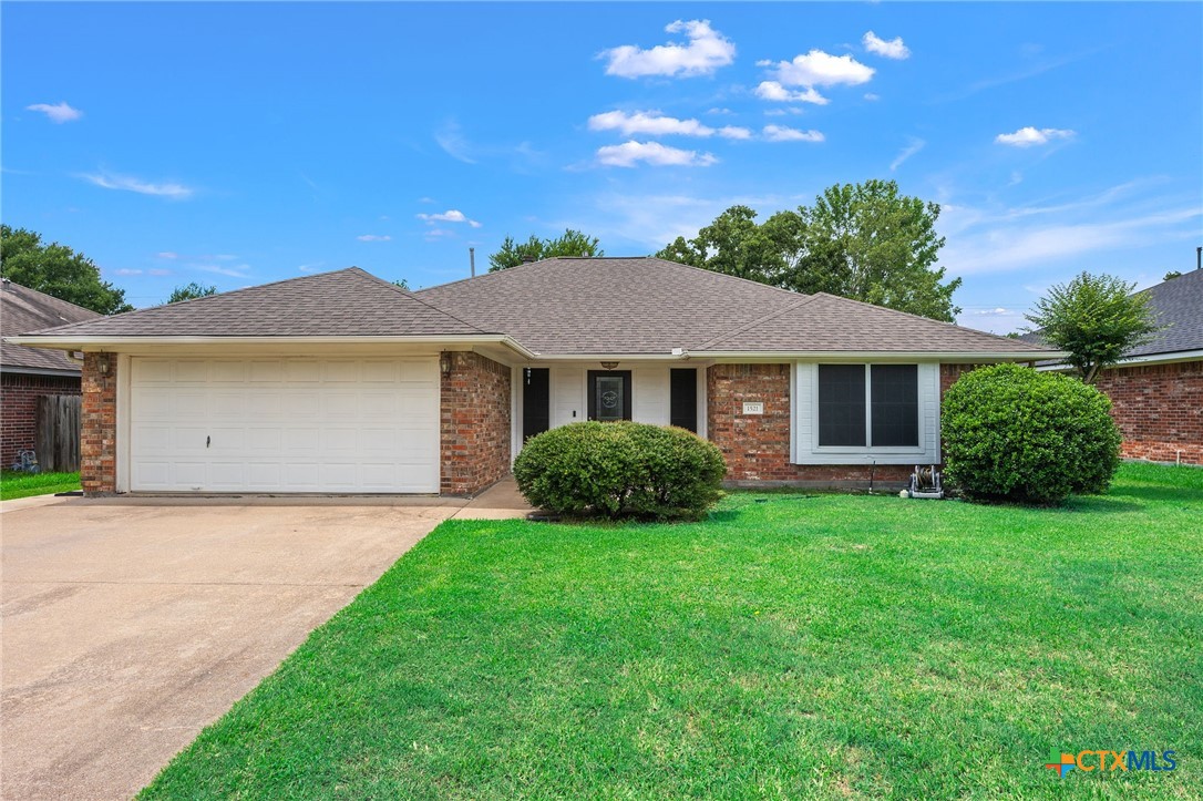 1521 Strasburg Circle Property Photo 1