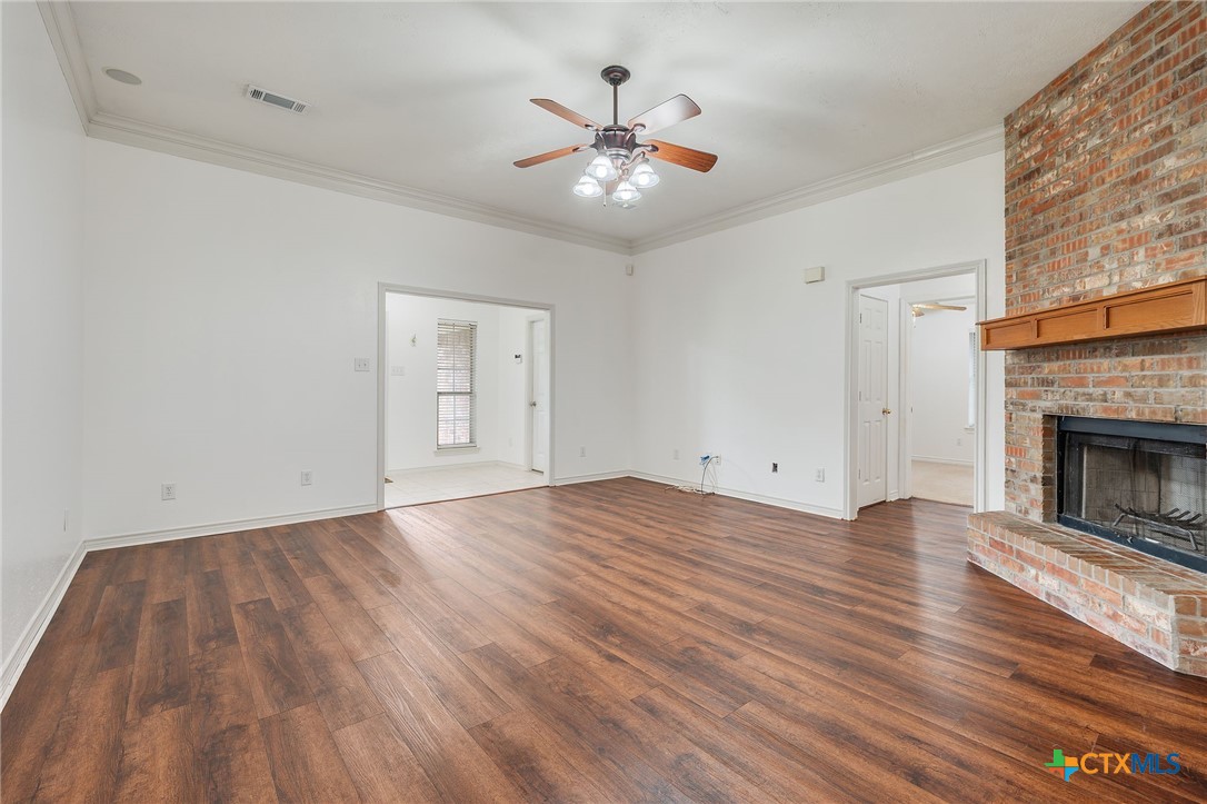 1521 Strasburg Circle Property Photo 4