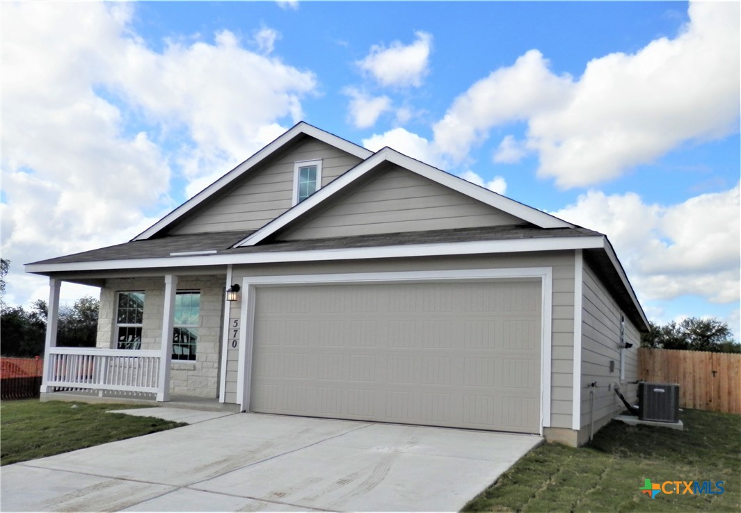 570 Blue Stem Road Property Photo 3