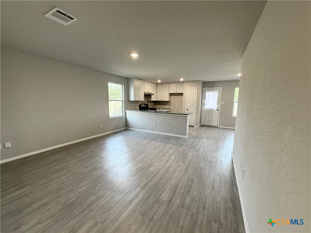 570 Blue Stem Road Property Photo 3