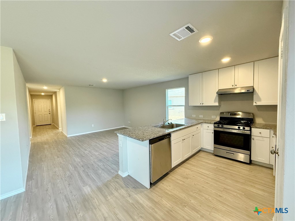 570 Blue Stem Road Property Photo 5
