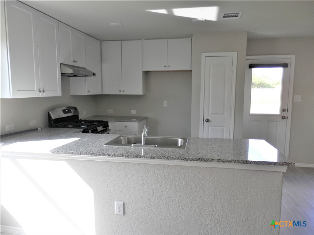 570 Blue Stem Road Property Photo 7
