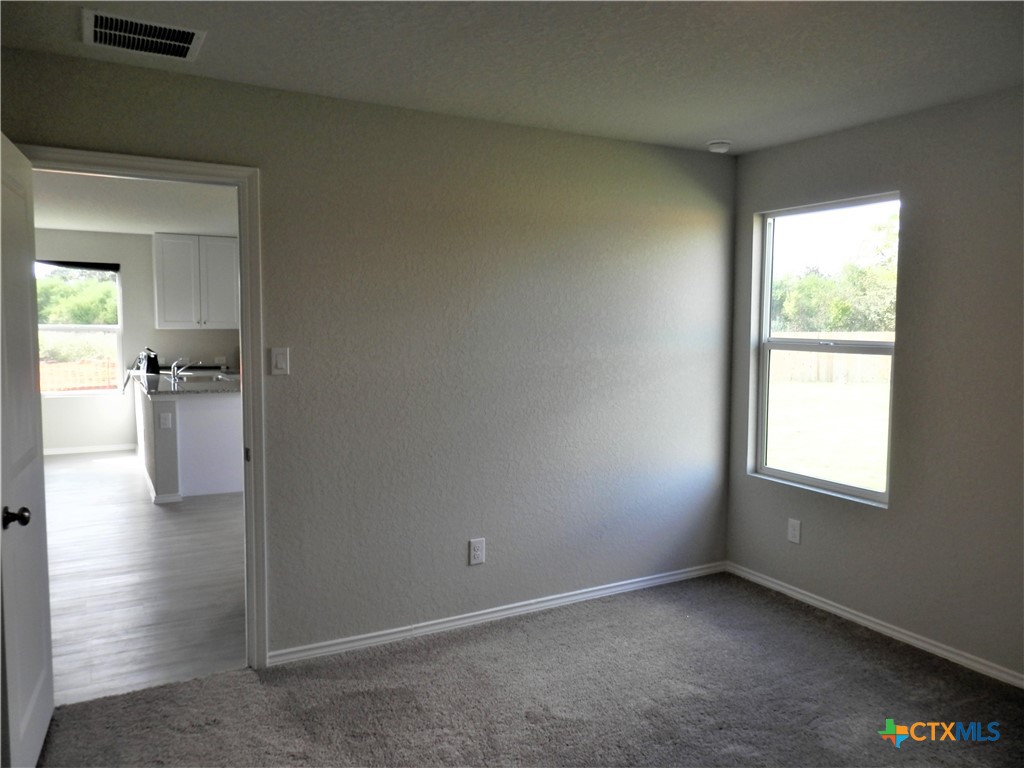 570 Blue Stem Road Property Photo 9