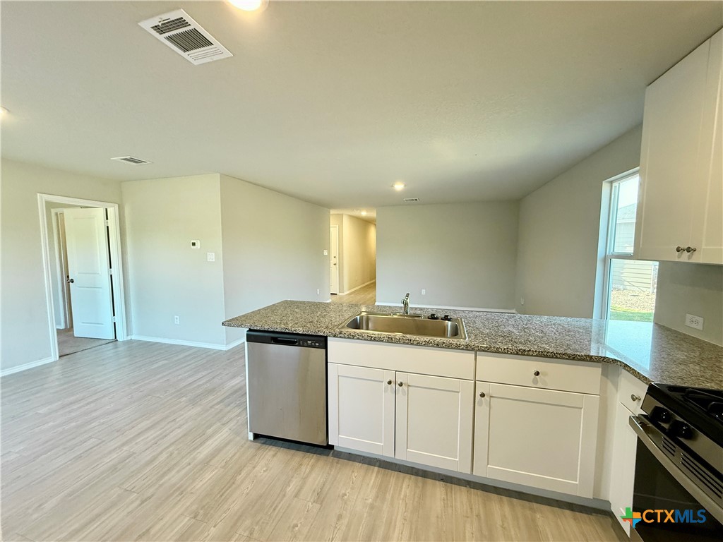 570 Blue Stem Road Property Photo 9