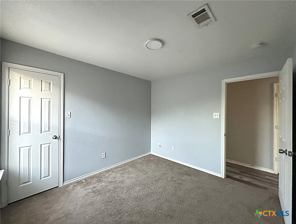 2710 Ashley Drive 2712 Property Photo 7