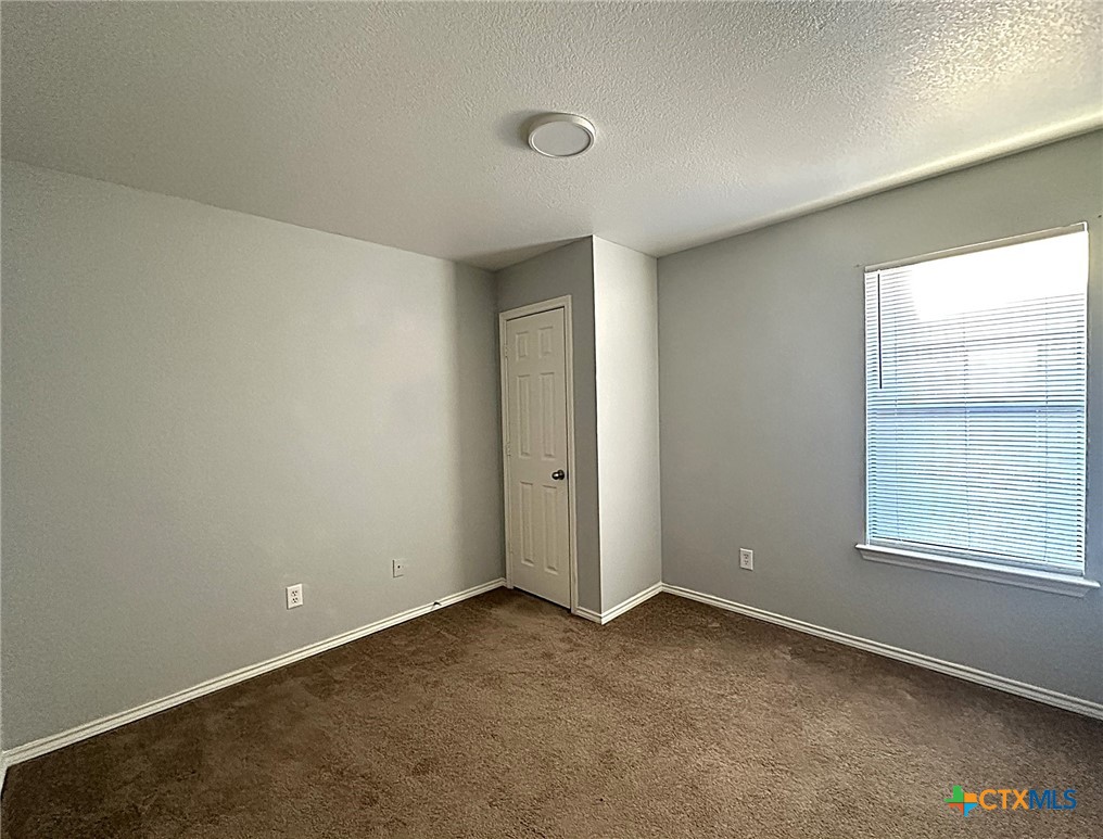 2710 Ashley Drive 2712 Property Photo 8