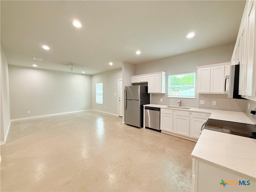 611 E Martindale Street B Property Photo 1