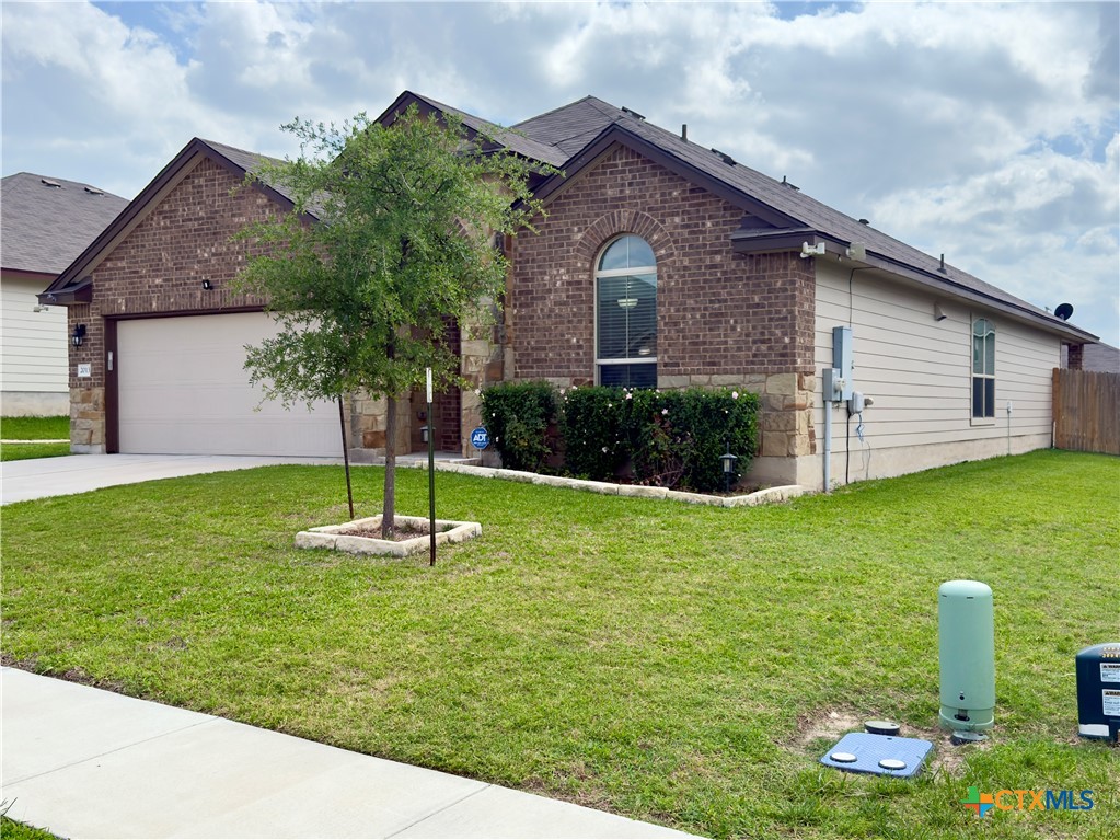 2013 Mallard Court Property Photo 2