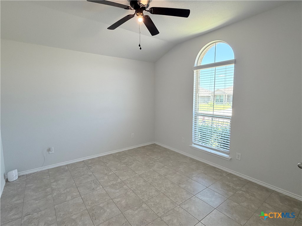 2013 Mallard Court Property Photo 9