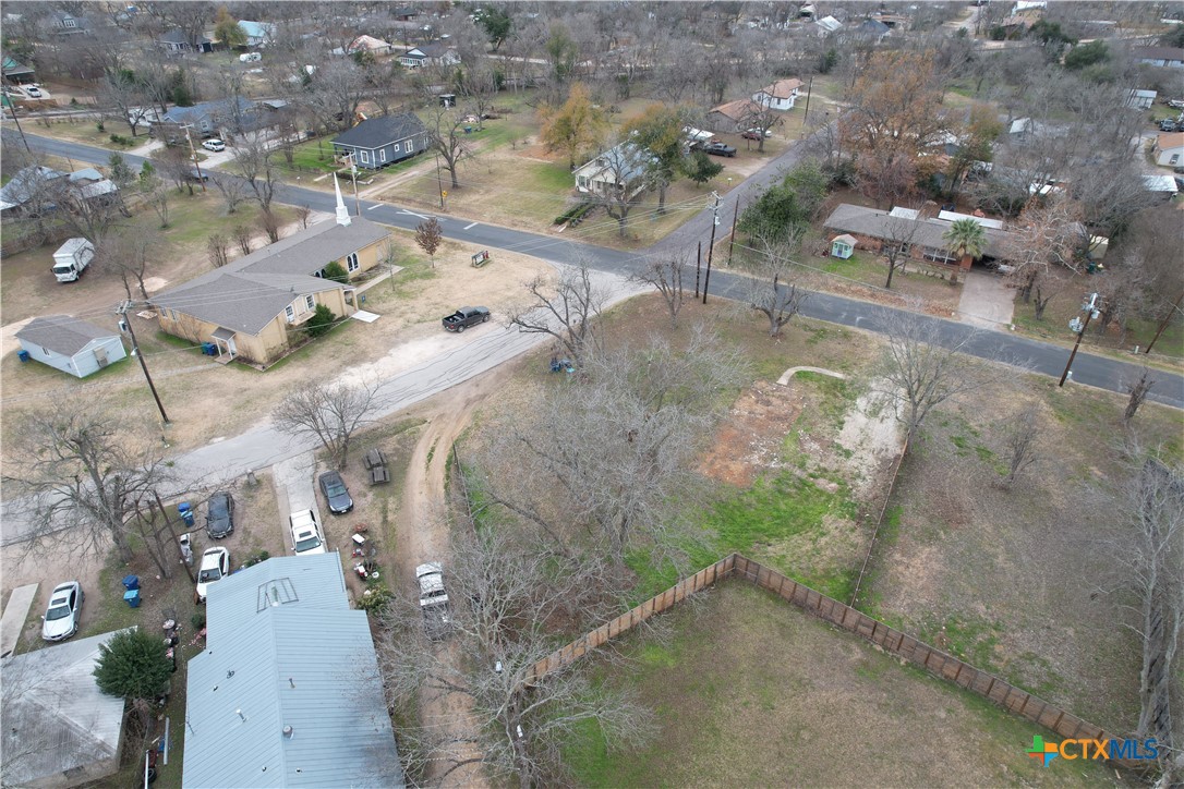 305 Lexington Road Property Photo 9