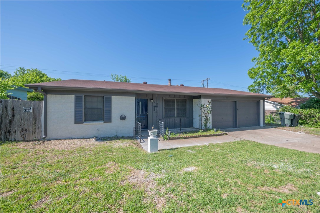 1228 Chippendale Drive Property Photo 3