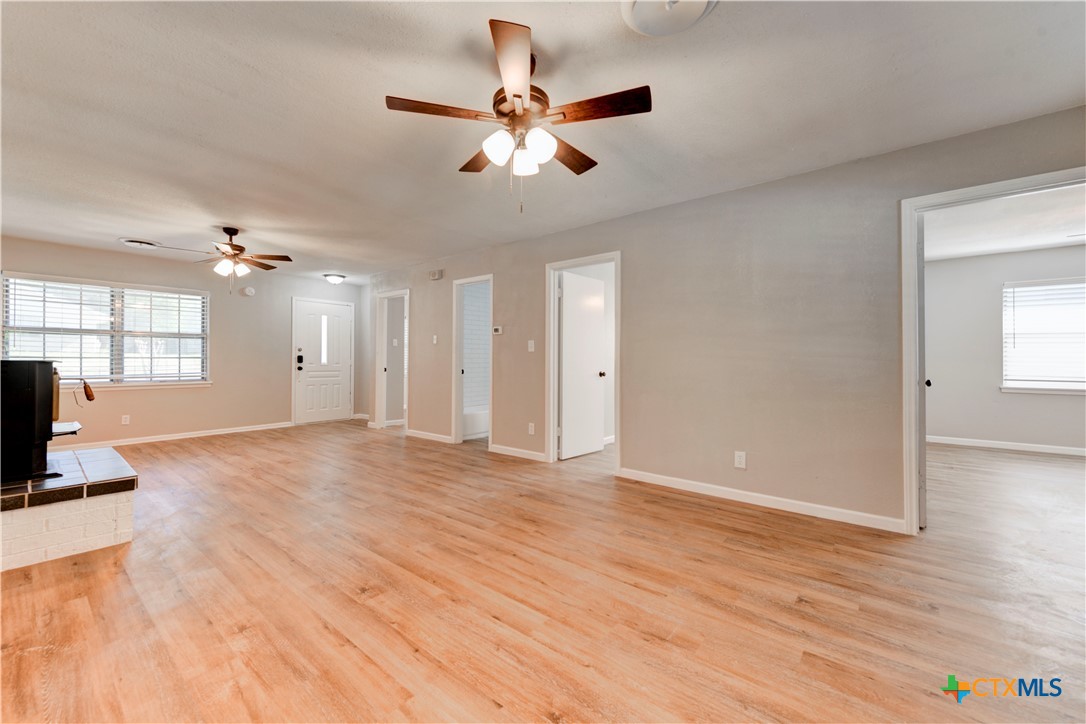 1228 Chippendale Drive Property Photo 7