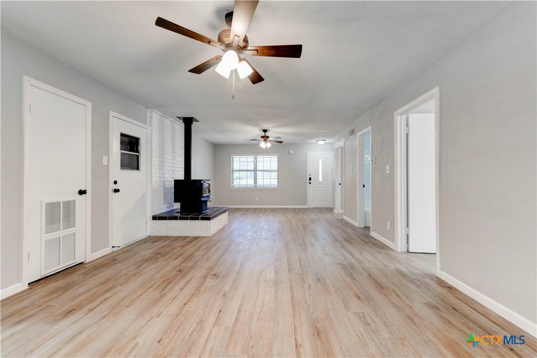 1228 Chippendale Drive Property Photo 8