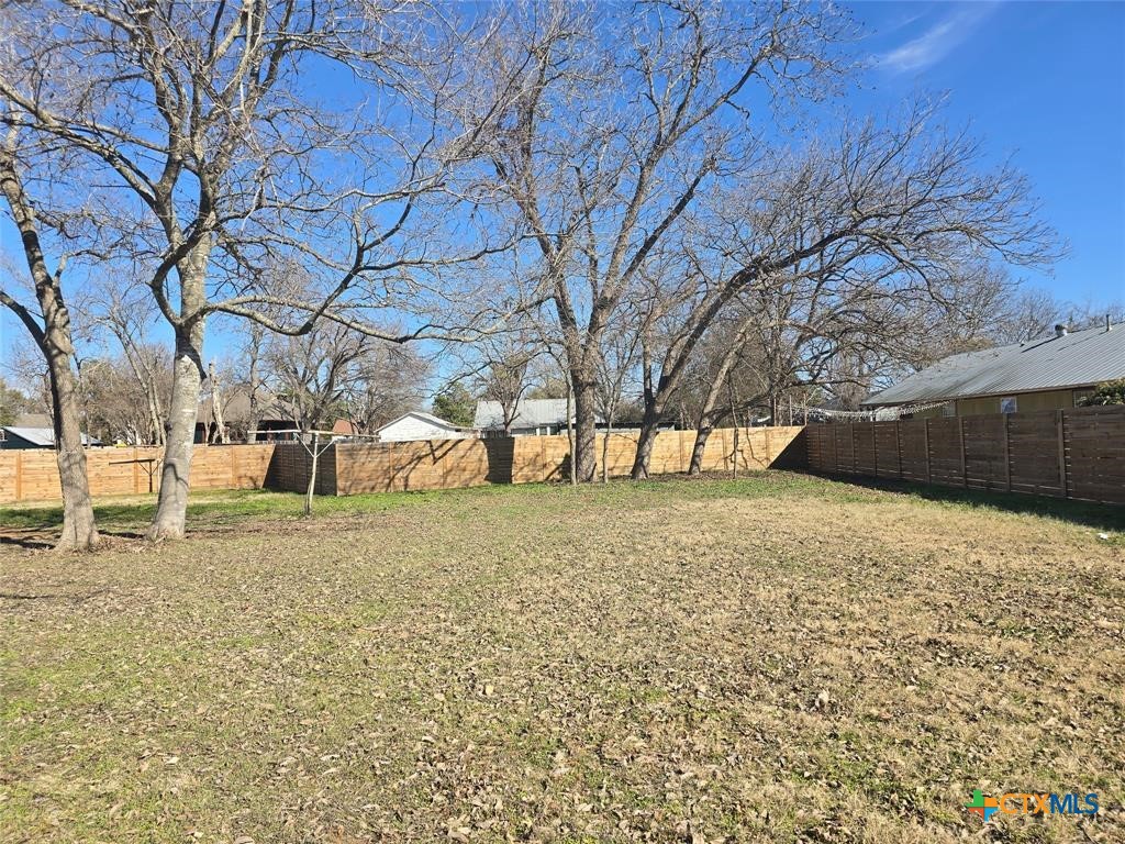 305-b Lexington Road Property Photo 9