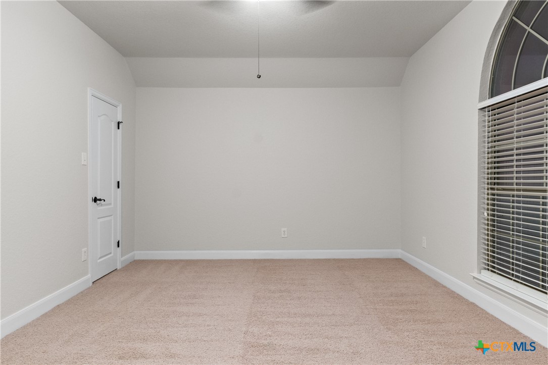 9715 Wind Gate Pkwy Property Photo 29