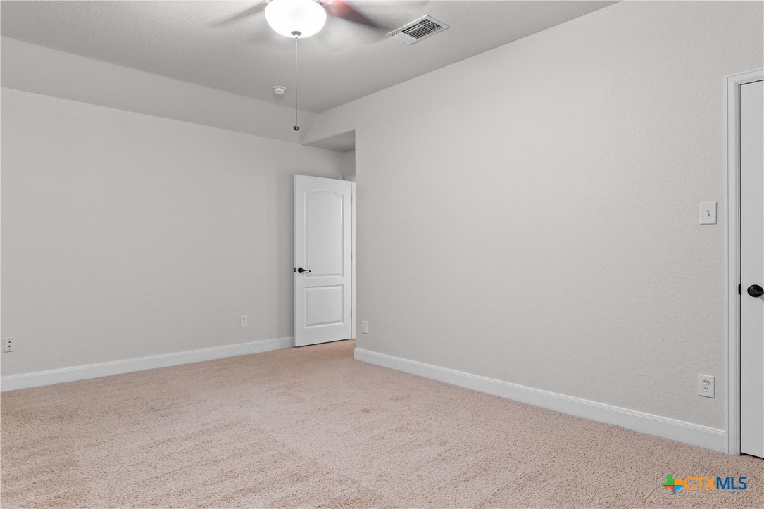 9715 Wind Gate Pkwy Property Photo 30