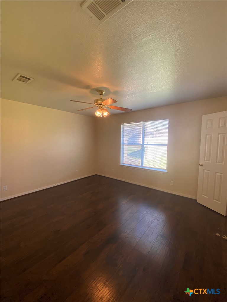 5107 Daybreak Drive B Property Photo 8