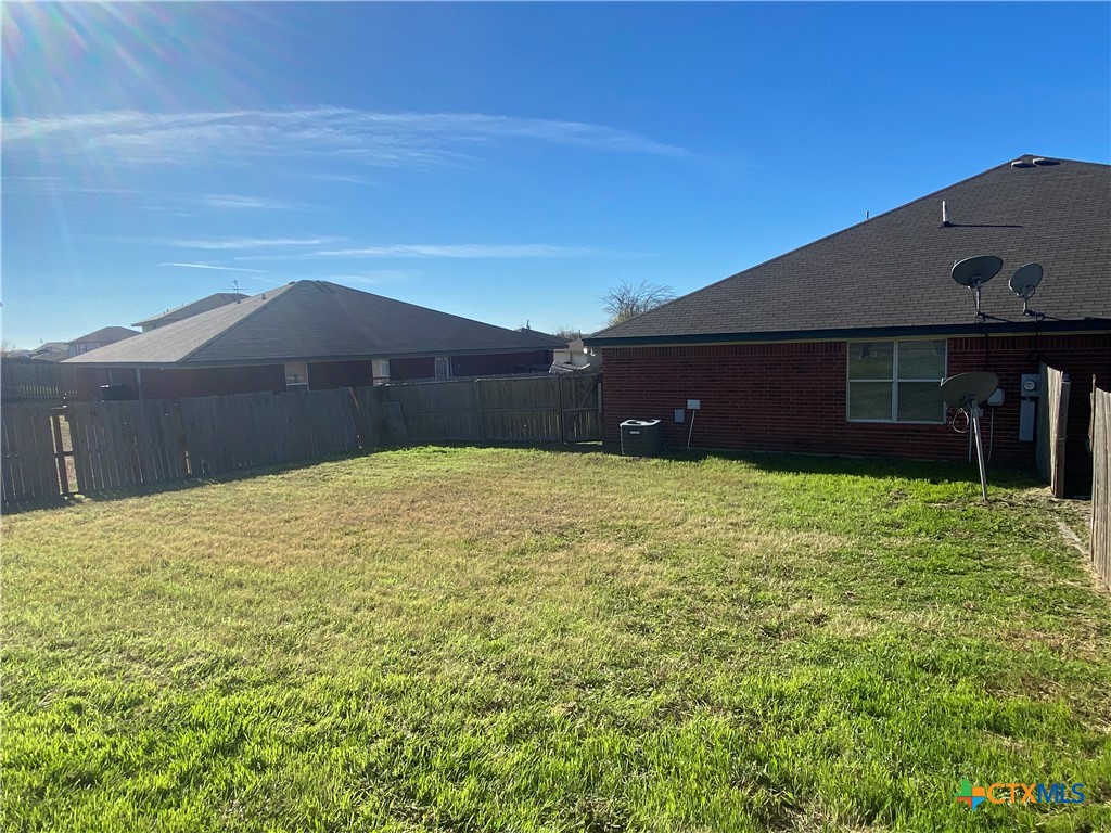 5107 Daybreak Drive B Property Photo 18