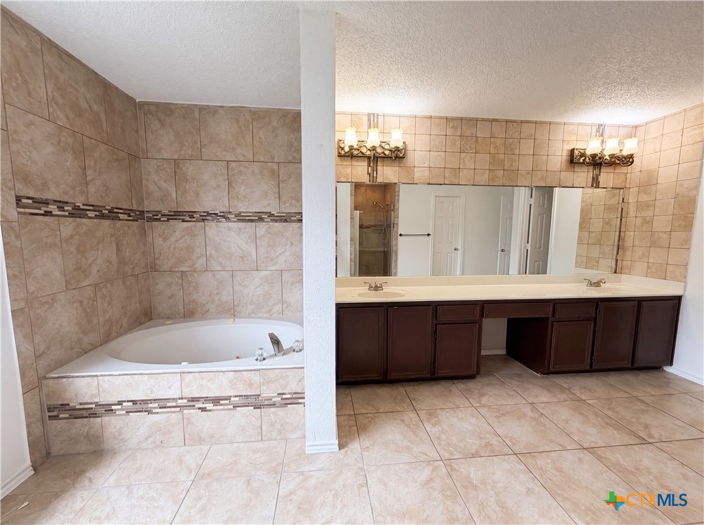 1301 Judy Lane Property Photo 12