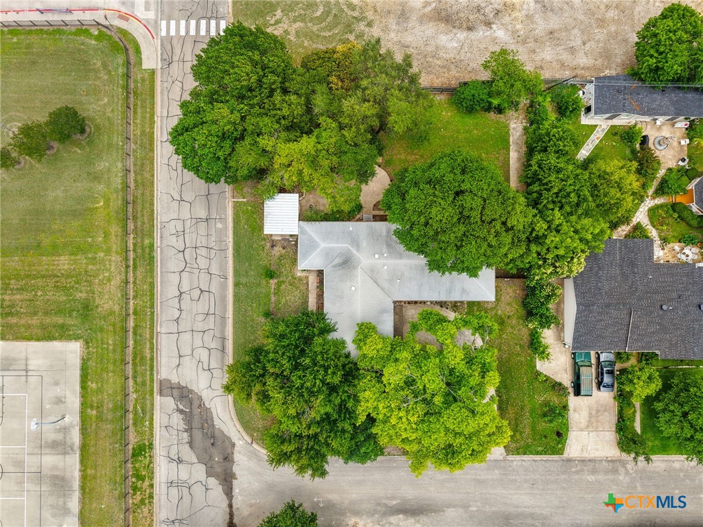 2215 N 9th Street Property Photo 3