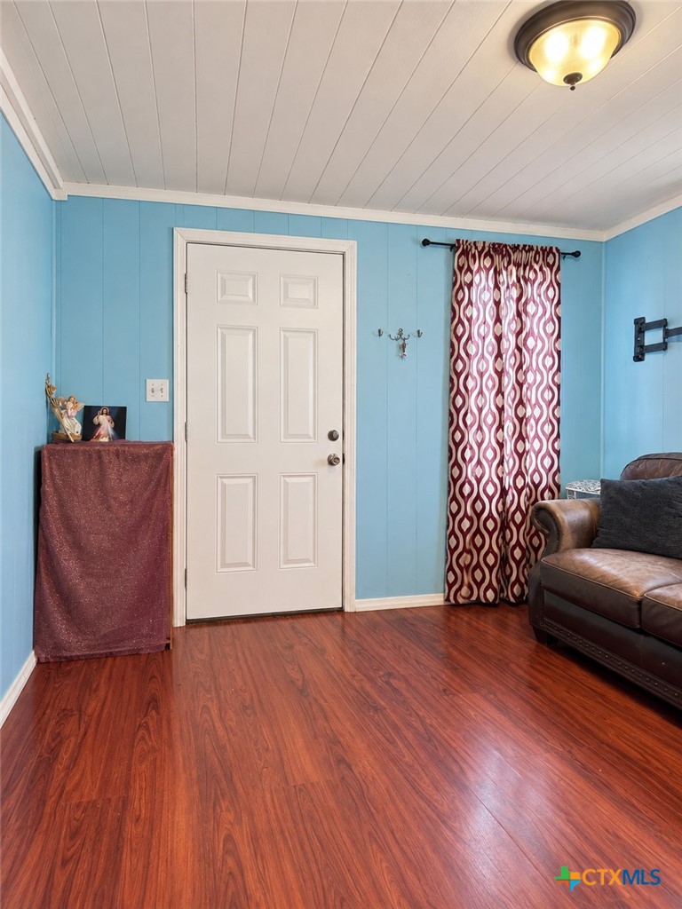 1108 Ne Water Street Property Photo 4