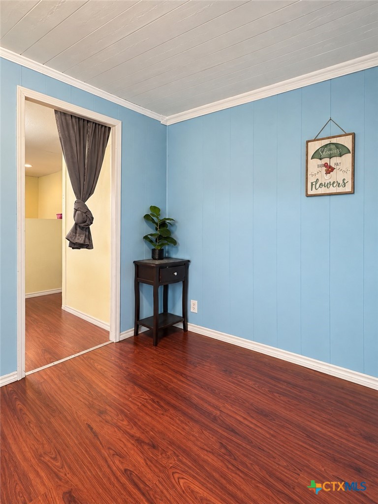 1108 Ne Water Street Property Photo 5