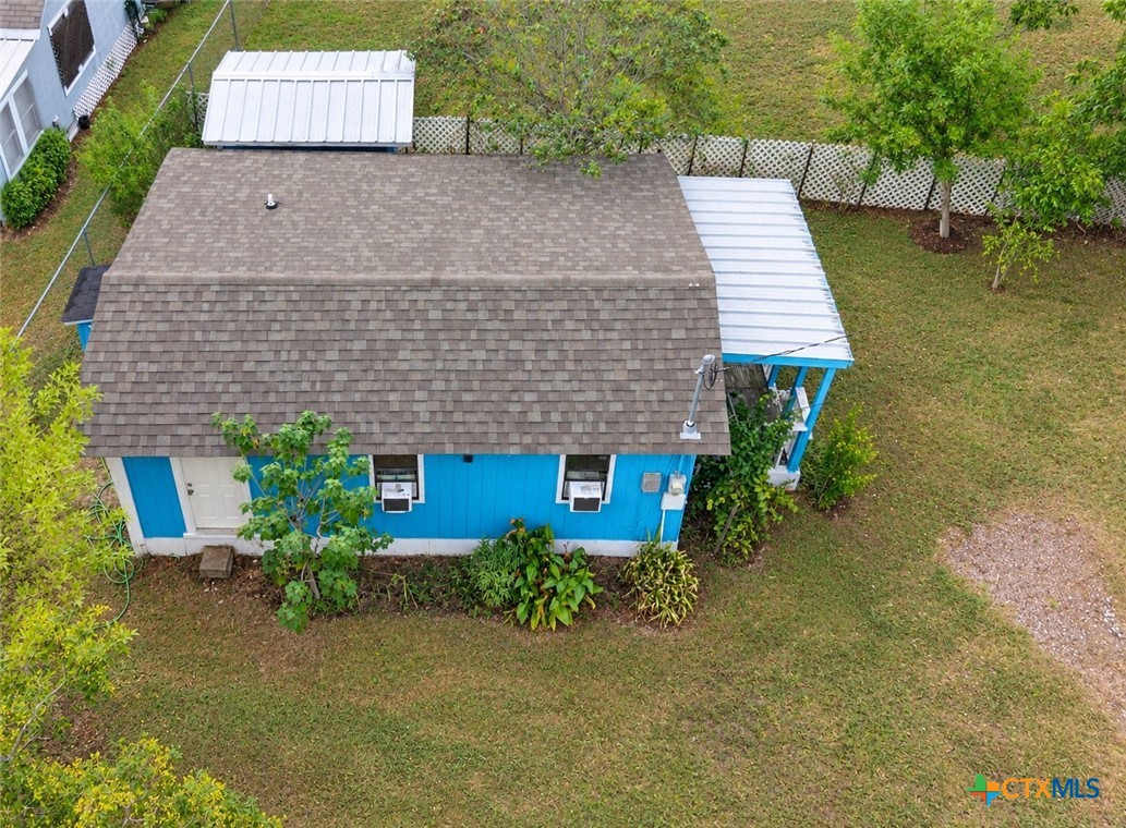 1108 Ne Water Street Property Photo 12
