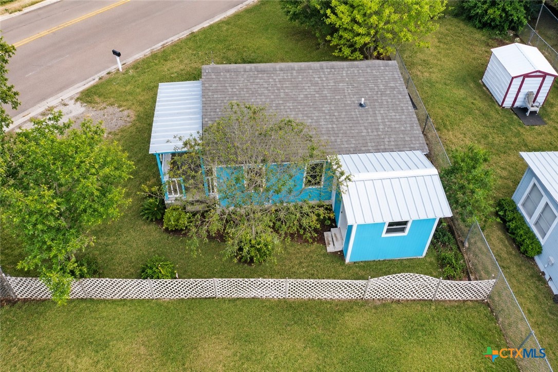 1108 Ne Water Street Property Photo 13