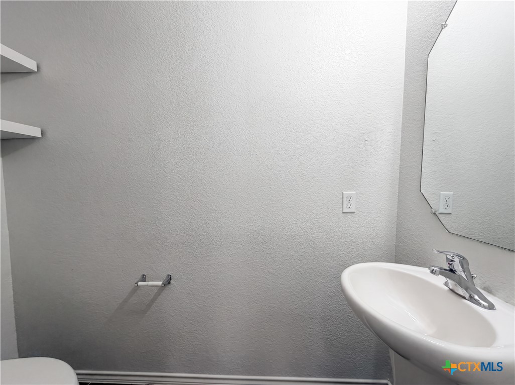 6623 Ambrose Circle Property Photo 16
