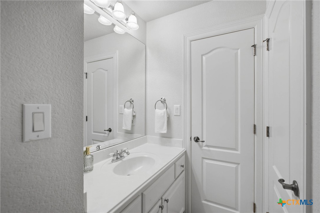 1100 Celtic Cove Property Photo 27