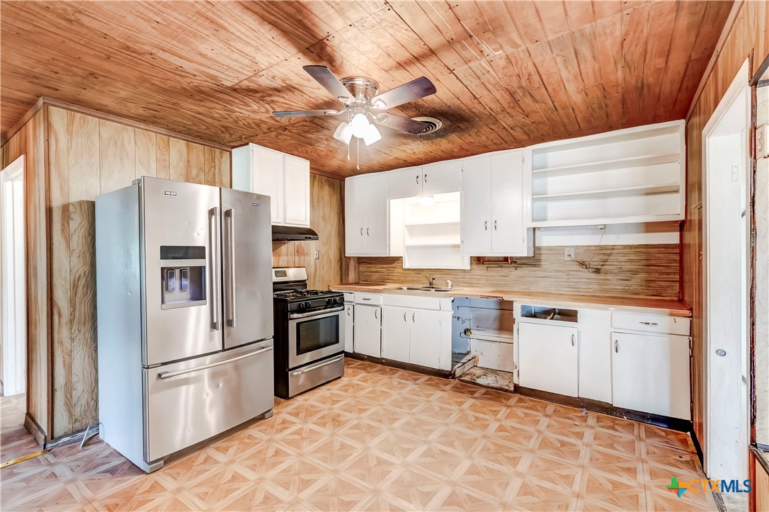 104 E Reagan Avenue Property Photo 9