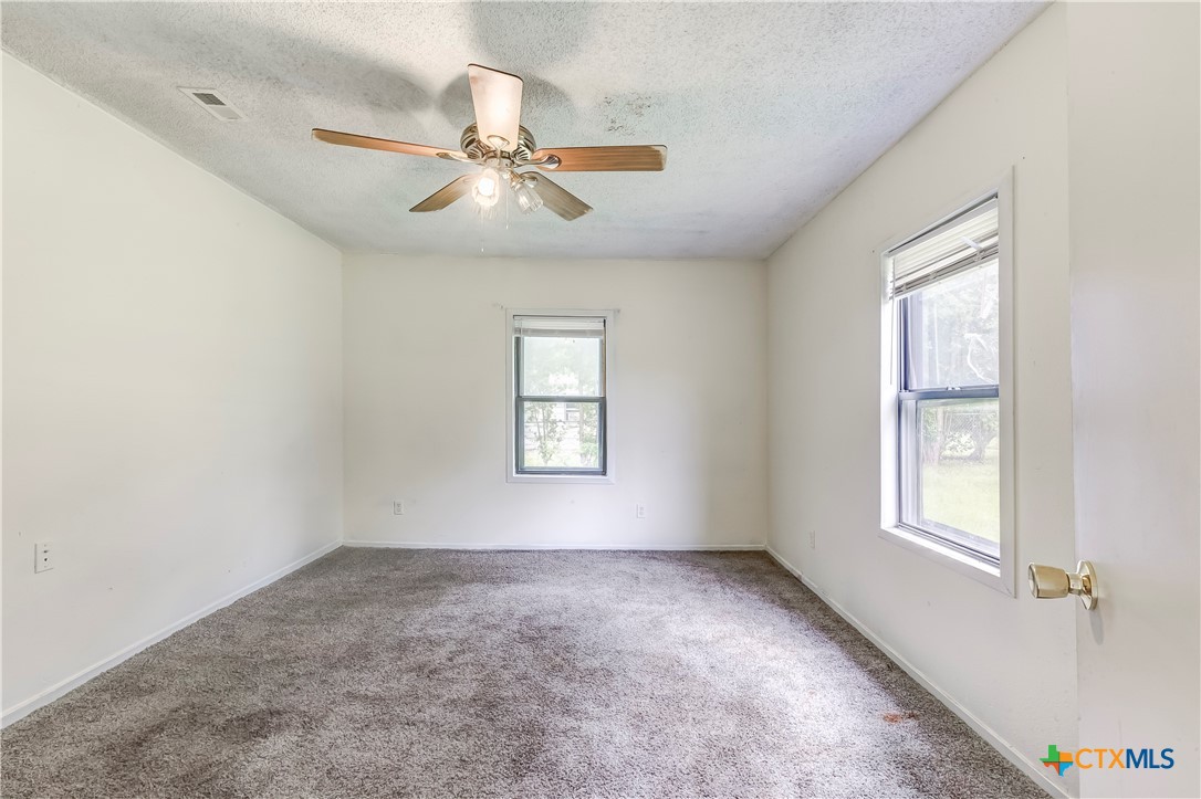 104 E Reagan Avenue Property Photo 13