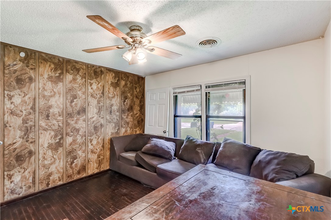 104 E Reagan Avenue Property Photo 22