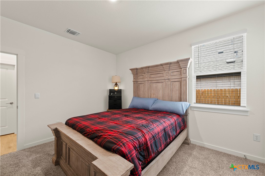 1721 Walnut Grove Bend Property Photo 18