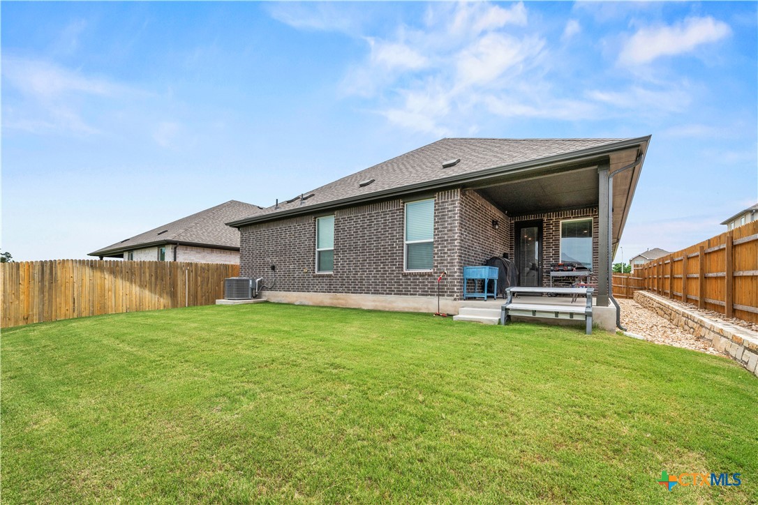 1721 Walnut Grove Bend Property Photo 31