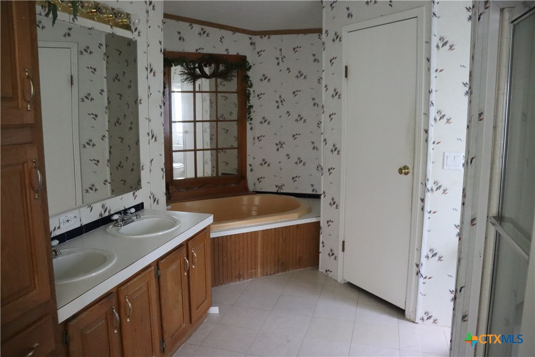 12000 Mustang Mesa Drive Property Photo 4