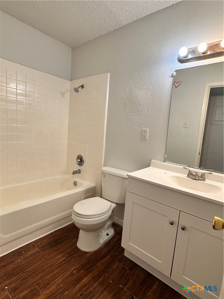 1706 N Interstate 35 11 Property Photo 6