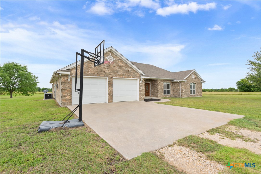 2576 Primrose Trail Property Photo 4
