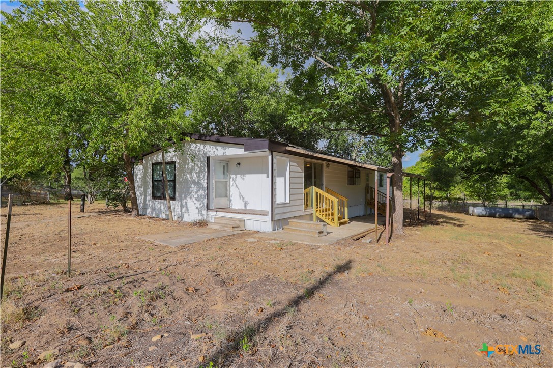 3041 Fm 671 Property Photo 1