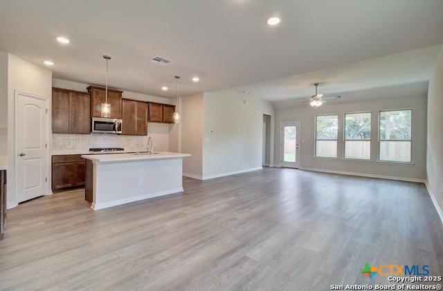 923 Creek Bed Drive Property Photo 2