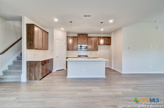 923 Creek Bed Drive Property Photo 4