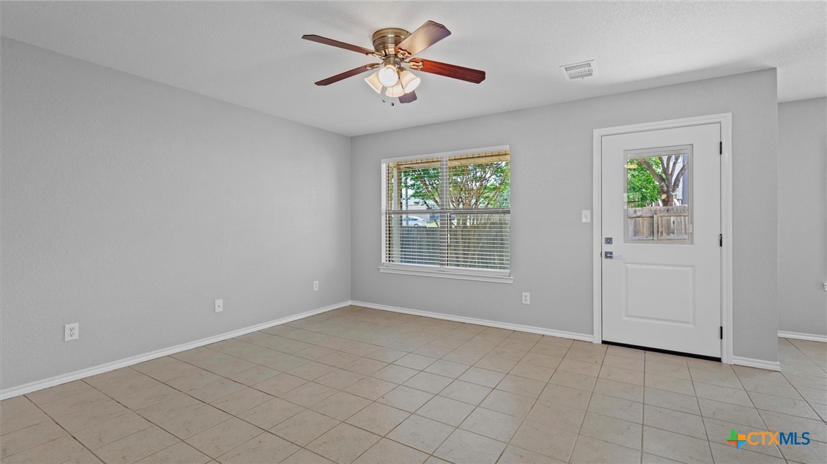 3013/3015 Green Mountain Drive Property Photo 5