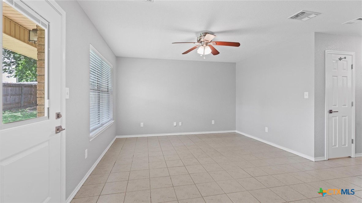3013/3015 Green Mountain Drive Property Photo 7