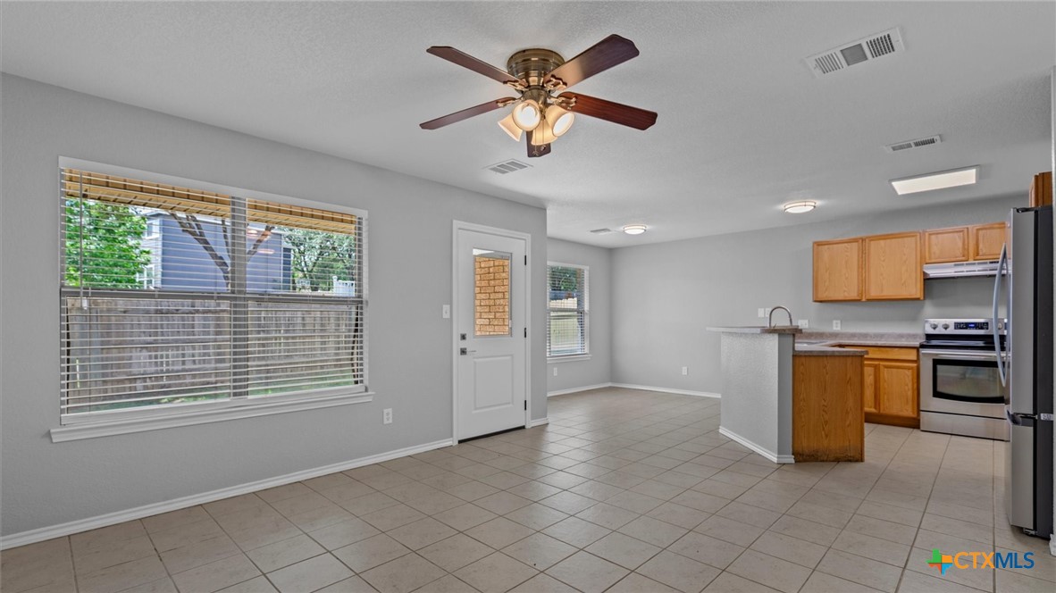 3013/3015 Green Mountain Drive Property Photo 8