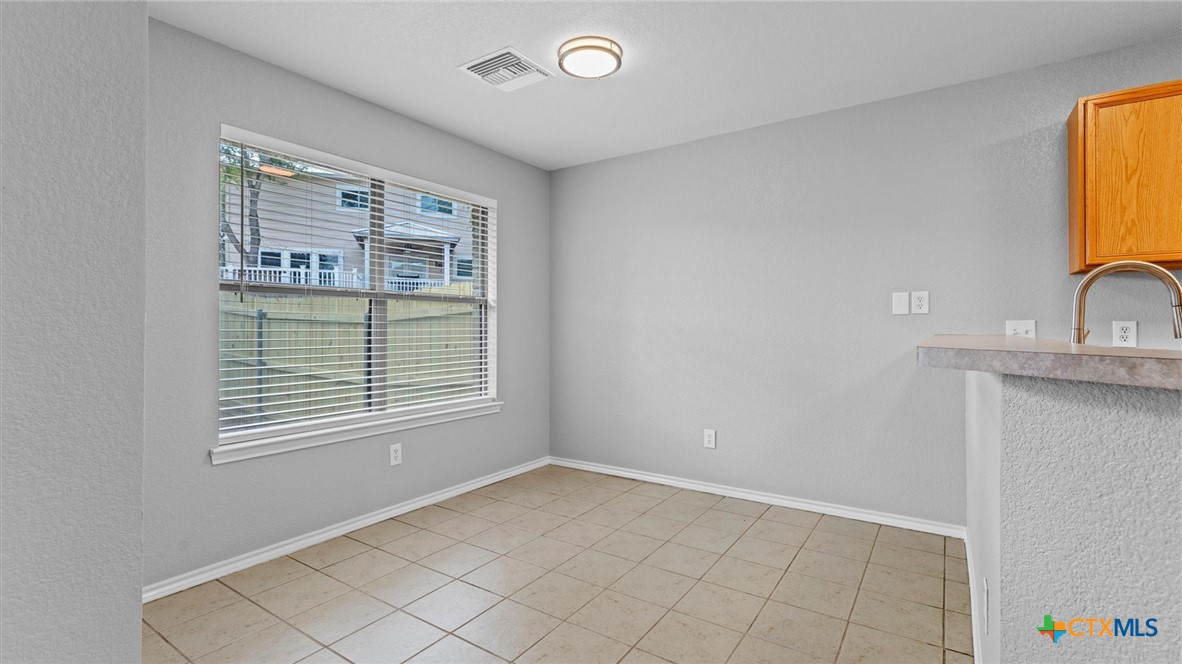 3013/3015 Green Mountain Drive Property Photo 10