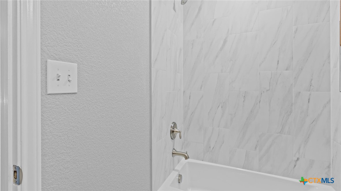 3013/3015 Green Mountain Drive Property Photo 22