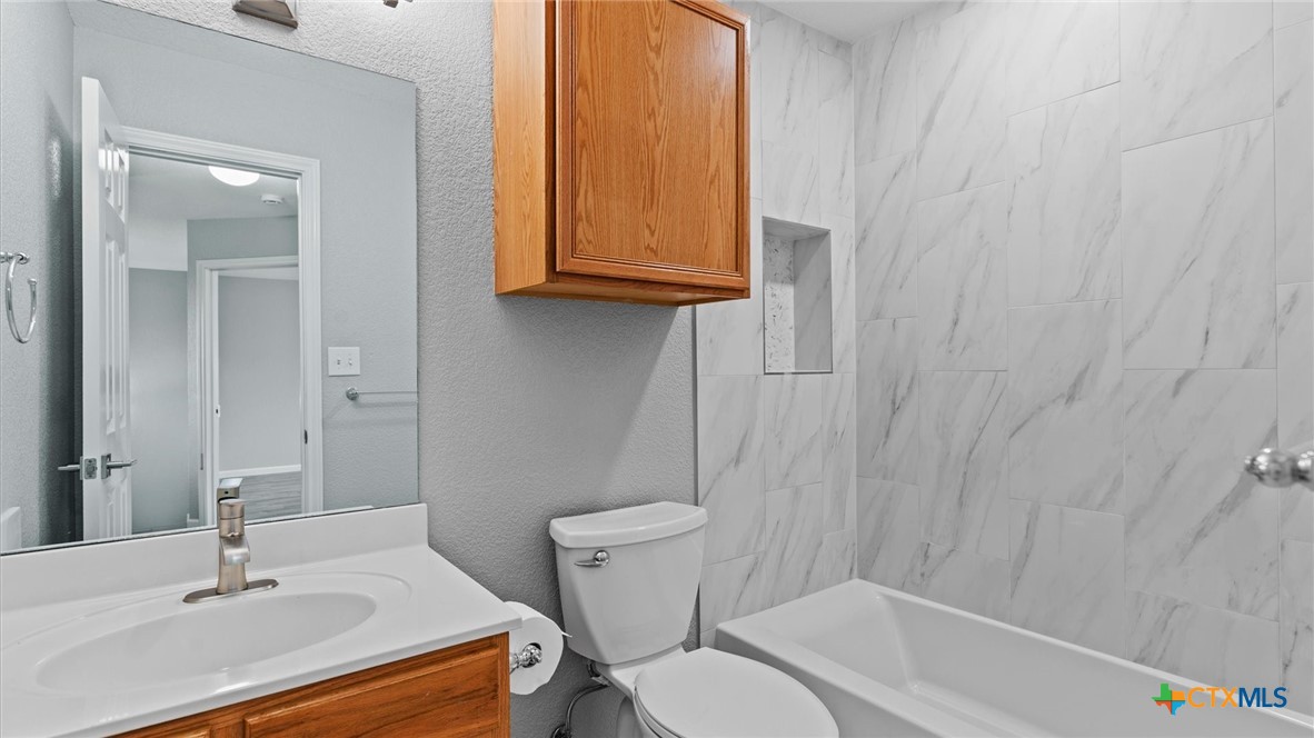 3013/3015 Green Mountain Drive Property Photo 37